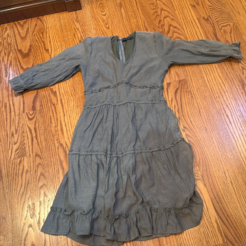 Khaki green midi gauze like dress